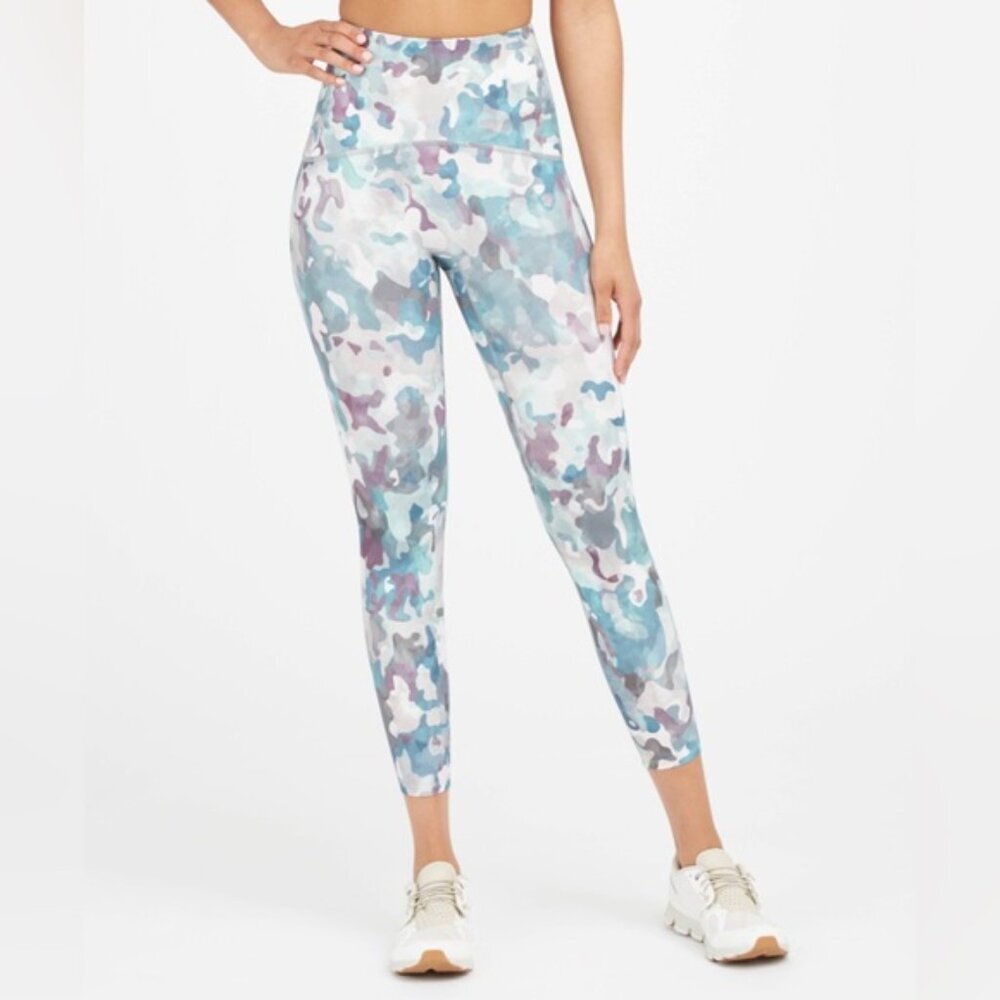 NWT SPANX Painted Camo Pink Multi Active Printed 7/8 Leggings 50209R Sz S/P